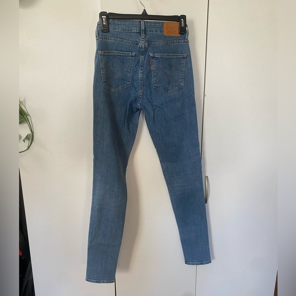 Levi’s 721 Skinny Jeans - Picture 3 of 4